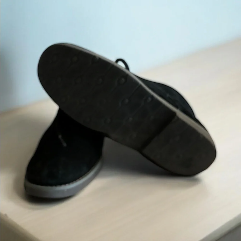 Florsheim Boys Black Suede Chukka Boots